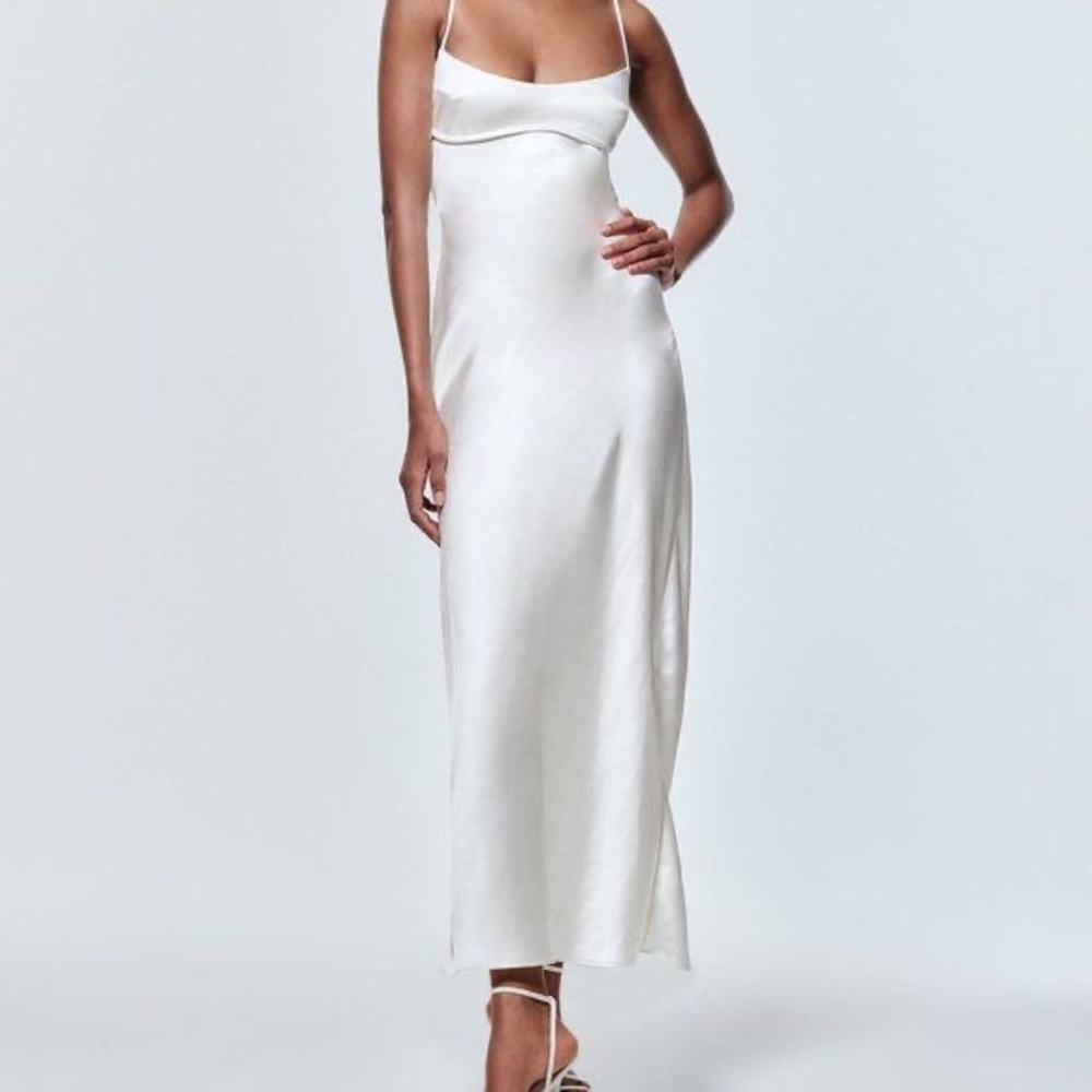 New without tags Viral white Zara satin dress